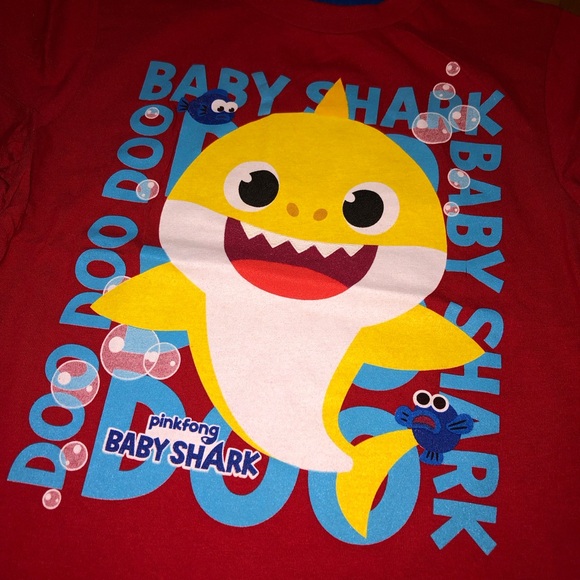 Pinkfong Red T-Shirt - Picture 2 of 4